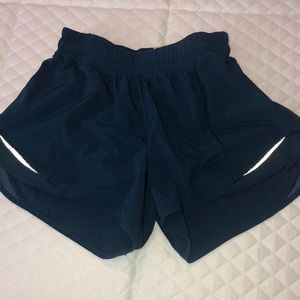 lululemon hotty hot short 4”